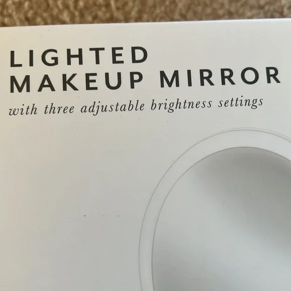NIB Lighted Makeup Mirror - Picture 2 of 8